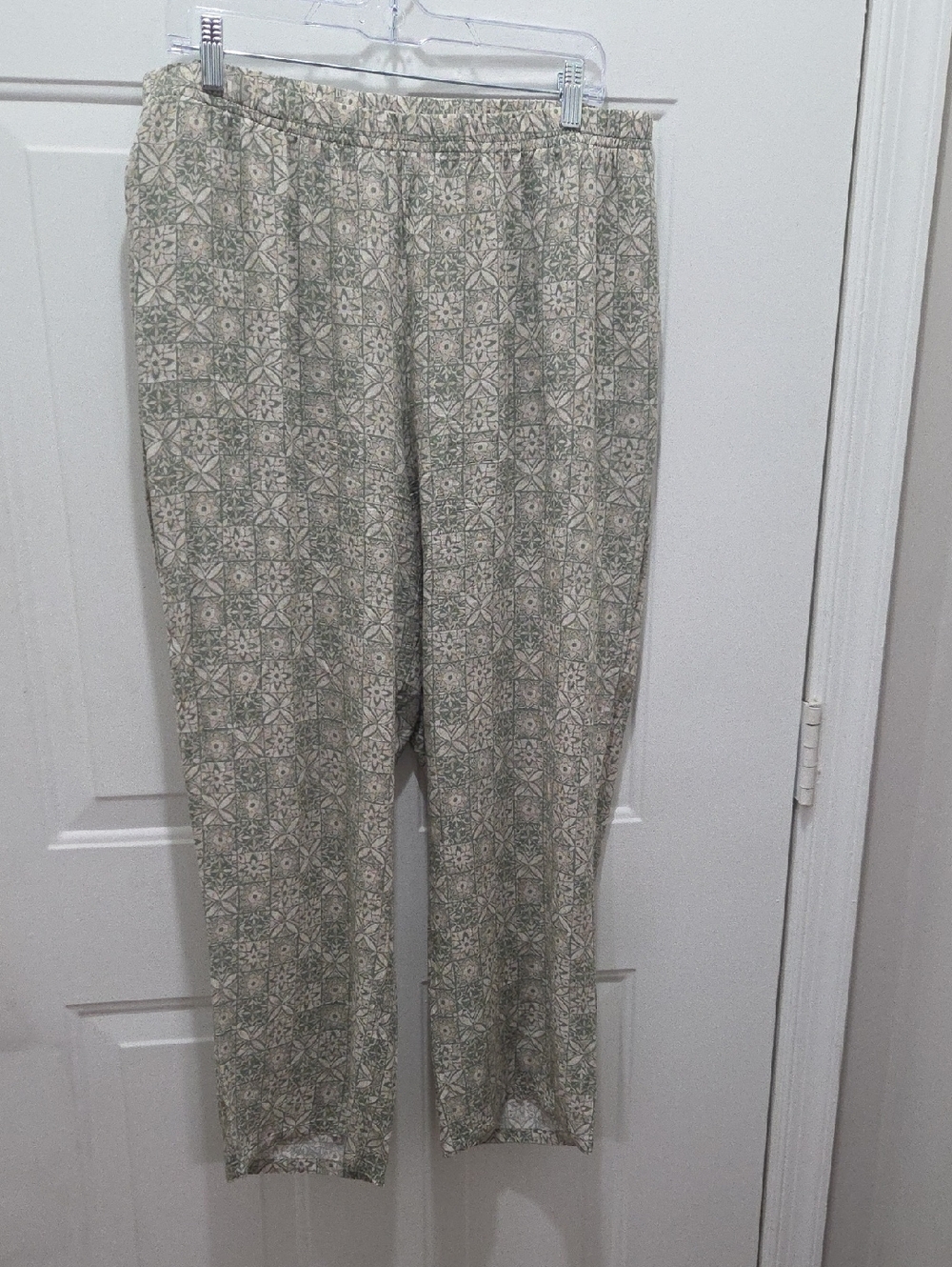 Appleseeds Light Green Patterned Elastic Waist Trousers PSL (Pet. Short Large)